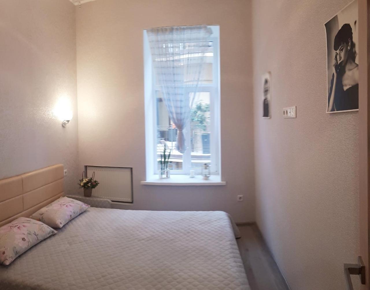 Apartment - Heart Of Odessa Bagian luar foto
