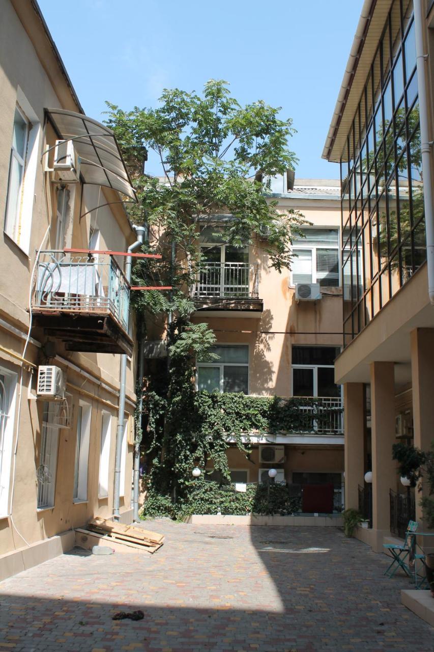 Apartment - Heart Of Odessa Bagian luar foto