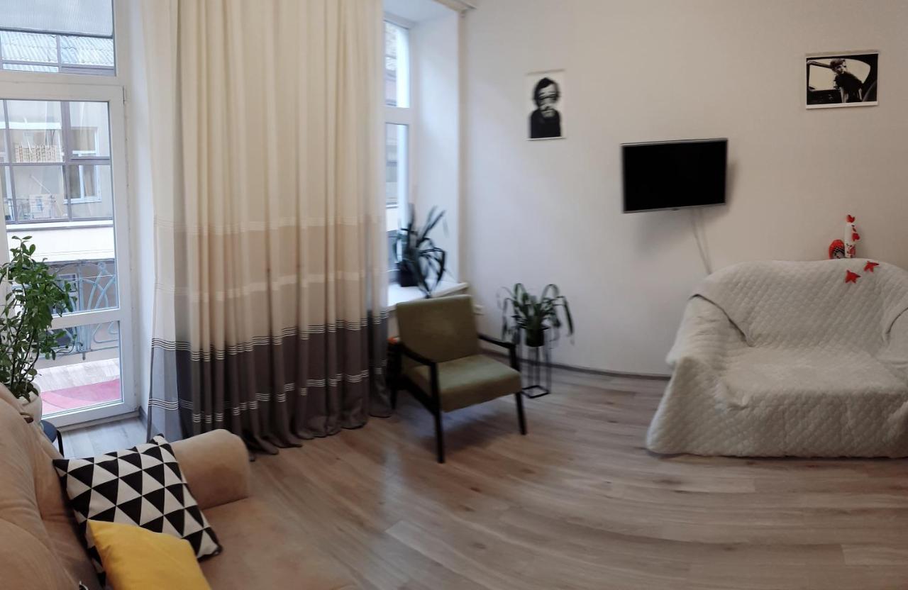 Apartment - Heart Of Odessa Bagian luar foto