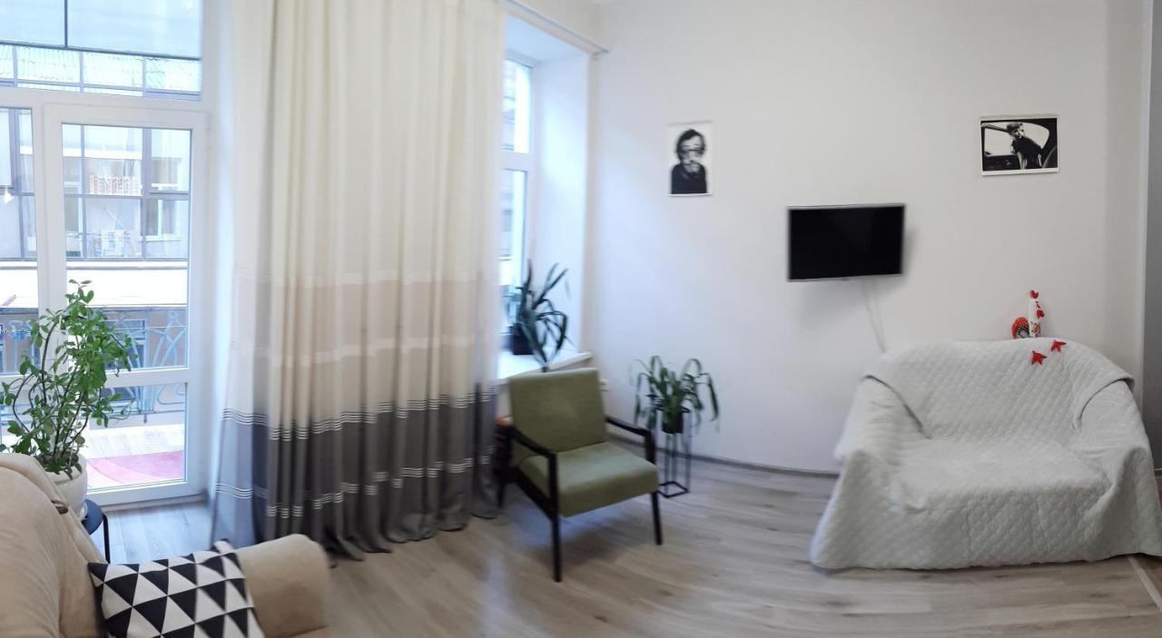 Apartment - Heart Of Odessa Bagian luar foto