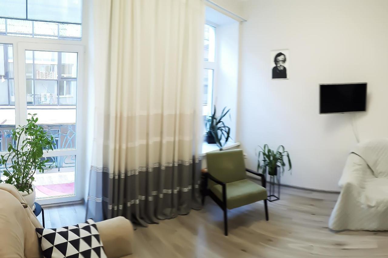 Apartment - Heart Of Odessa Bagian luar foto